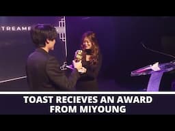 Toast recieves strategy game award from miyoung