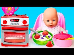 Pretend to play cooking a dinner for Baby Annabell doll. Baby dolls videos for kids.