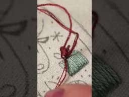 How to embroider the gift box on a Merry Christmas ornament 🎁