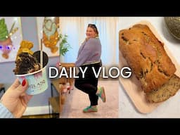 TOPGOLF DATE, BAKING “HEALTHY” BANANA BREAD + MAMA OOTD | DAILY VLOG