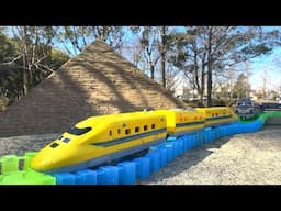 Japanese Train (Plarail) Egyptian Park Course ☆ Pyramids, camels, and the Sphinx!