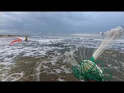 PESCARIA de TARRAFA MINUTOS ANTES da TEMPESTADE na PRAIA!