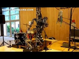 Massive Robot Band Entertains at Maker Faire Paris 2015