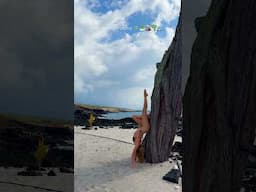 Sandy inversions 🤸🏝️🌋🌴🌊 #yoga #yogi #inversion #blonde #beachyoga