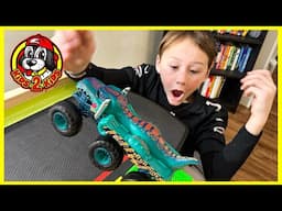 Hot Wheels Monster Trucks BIG RIGS Downhill EARTHQUAKE Race