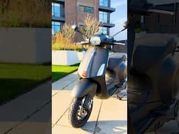 De Vespa Elettrica Sprint S: een stijlvolle e-scooter om mee te toeren! #tech #escooter #vespa