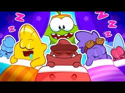 How to Wake up My Friends? 🌞🌈 Funny Cartoons for Kids ✨ Om Nom Stories by Muffin Socks