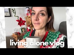 Living alone vlog #17 | getting ready for the new year: romanticizing life, decluttering, decorating