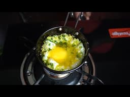 नुक्कड़ पे मिलने वाली पोच्ड एग। Street Style Poached Egg Recipe | How To Make Poached Eggs