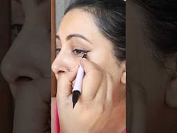 No more messed up winged eye liner , make your liner perfect with this pen #kaurtips #makeup