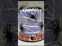 Easy cobweb cake made with melted marshmallow #cakedecorating #shorts