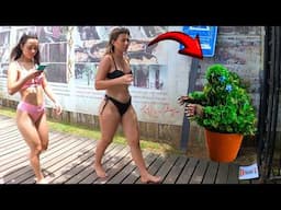 Best of Bushman Prank Compilation 2025🔥 Lindas Garotas em Pânico Na Praia👙🔥 Only Crazy Reactions!