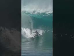 Samuel Pupo with "a bruce irons style type of surfing" Lexus Pipe Pro