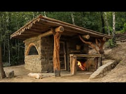 Without a nail. Stone house. Bushcraft doors and windows