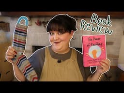 A Sock and a Book Review - The Power of Knitting🎄 Vlogmas 20 & 21