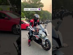 BMWS1000RR LOUD EXHAUST 🔥 #yoitubeshorts #viralshort #dailyshorts #superbikes #bmw