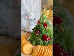 Cheese Ball Christmas Tree 🎄 #holidayrecipes #christmastree #cheeseball #olivecheese #partyfood