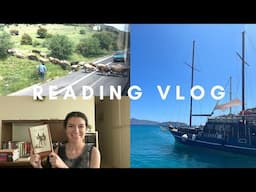 Reading The Iliad and Its Retellings | Reading Vlog Part One ⛵️