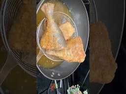 Perfect and easy way to fry fish . How to fry fish at home #ghanafood #ghanaians #friedfish