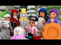 OUR FAMILYS CHAOTIC SNOW DAY!! *SCHOOLS CANCELLED!!* | Bloxburg Family Roleplay