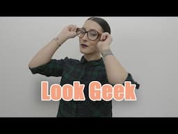 Comment adopter un look Geek - Maquillage, vêtements, coiffure