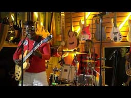 SAGE THE DRUMMER  - ( BiSSO BABA ) The Trios Of African band Live at Geco cafe 2025