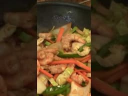 🍤🔥 ¡Chop Suey de Camarones que Conquista Paladares! | Sabor Asiático en Casa 🏠🥢 | #Shorts