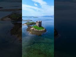 Castle hopping in Scotland 🏴󠁧󠁢󠁳󠁣󠁴󠁿#drone #castle #scotland #travel #highlands #dji #voyage