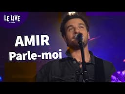 Amir chante Parle-moi en hommage à sa mère disparue